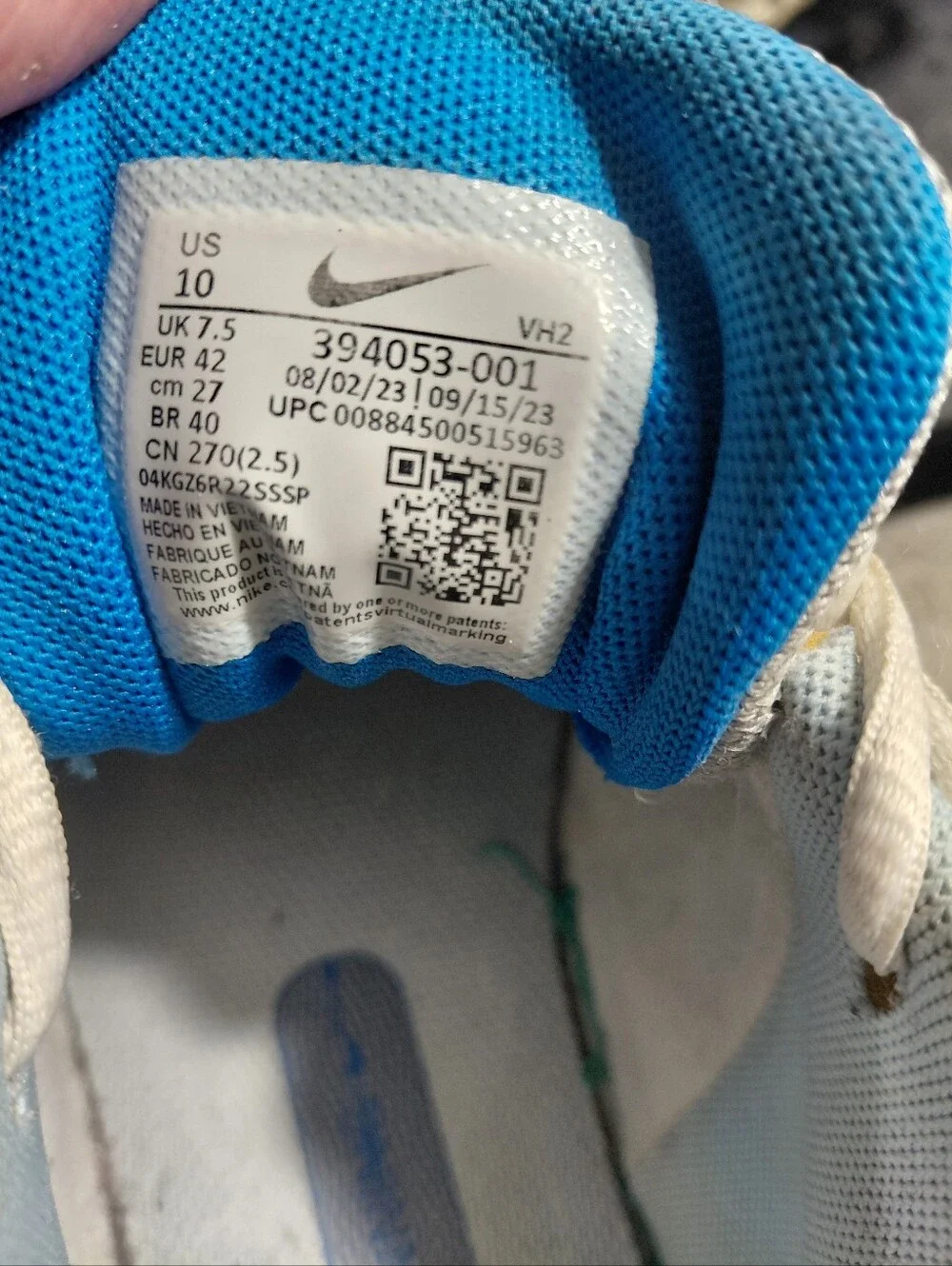 Nike Women's Initiator Silver with Light Blue Accent Running Sneakers